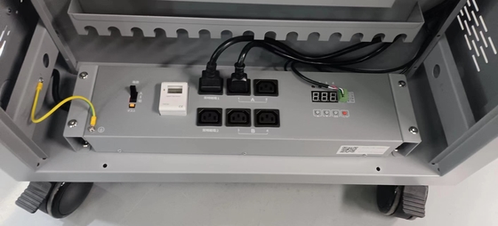 Keranjang Pengisian AC Pengisian DC Pengisian Dan USB Tipe A Tipe C Vault Storage IPad Kabinet Pengisian Dengan Roda Pengisian Keranjang Untuk Kelas
