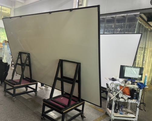 Papan tulis interaktif 4K dengan pena / sentuhan jari dan kamera / mikrofon opsional