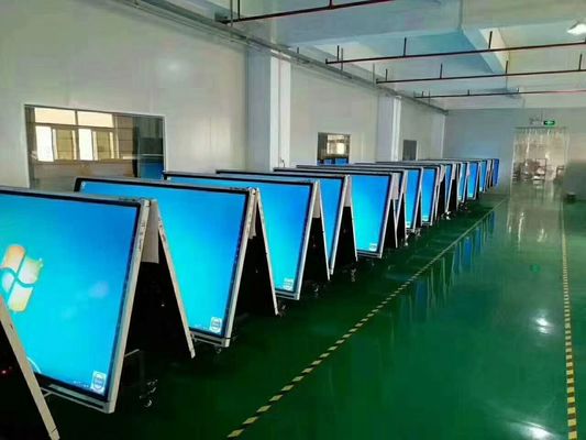 Pengalaman Kekuatan Interaktif layar sentuh Monitor 2mm Keakuratan 15W * 2 Atau 20W * 2 Speaker dan Wireless Screen Proyeksi