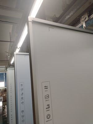 Permukaan Keramik atau Plastik Glossy langsung pabrik IR 20 Touch Point Interaktif Whiteiboard Smart Touch Panel Dengan 22pcs Hotkeys di setiap sisi Untuk Navigasi Cepat Dan Mudah Sekolah Pendidikan Whiteboard
