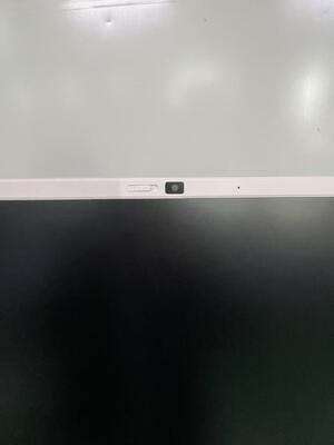 32 inci Portable Smart TV Mobile Touch Screen Wireless Android TV pada roda