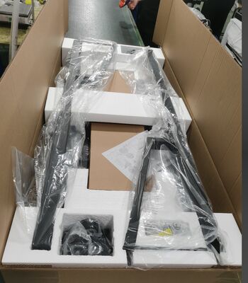 Stand mobil TV yang dapat disesuaikan dengan ketinggian untuk layar 65"-100"