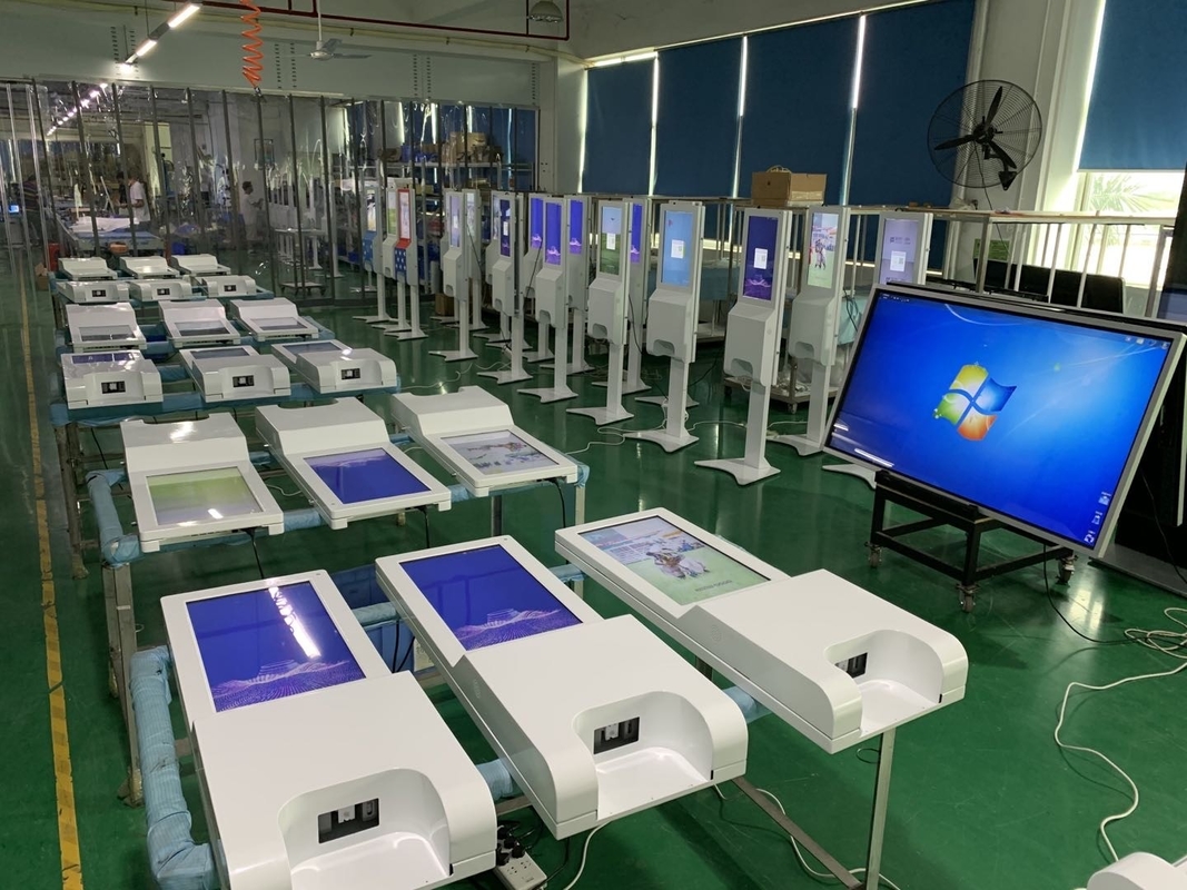 Intel Core I3 CPU Touch Screen Kiosk All In One dengan Sertifikat FCC