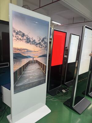 Pantau dan Analisis Kampanye Periklanan Digital Monitor Periklanan Digital dengan Pelacakan Waktu Nyata Sejati dan Jenis Pemasangan Dudukan Dinding atau Lantai