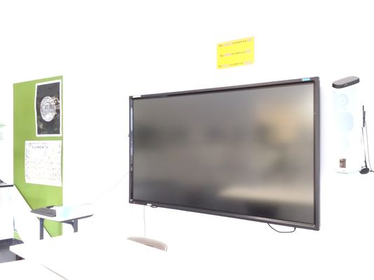 86 Inch Interactive Flat Panel Aluminium Frame Wall Mounted Hitam Dan Perak Kontras 1200: 1